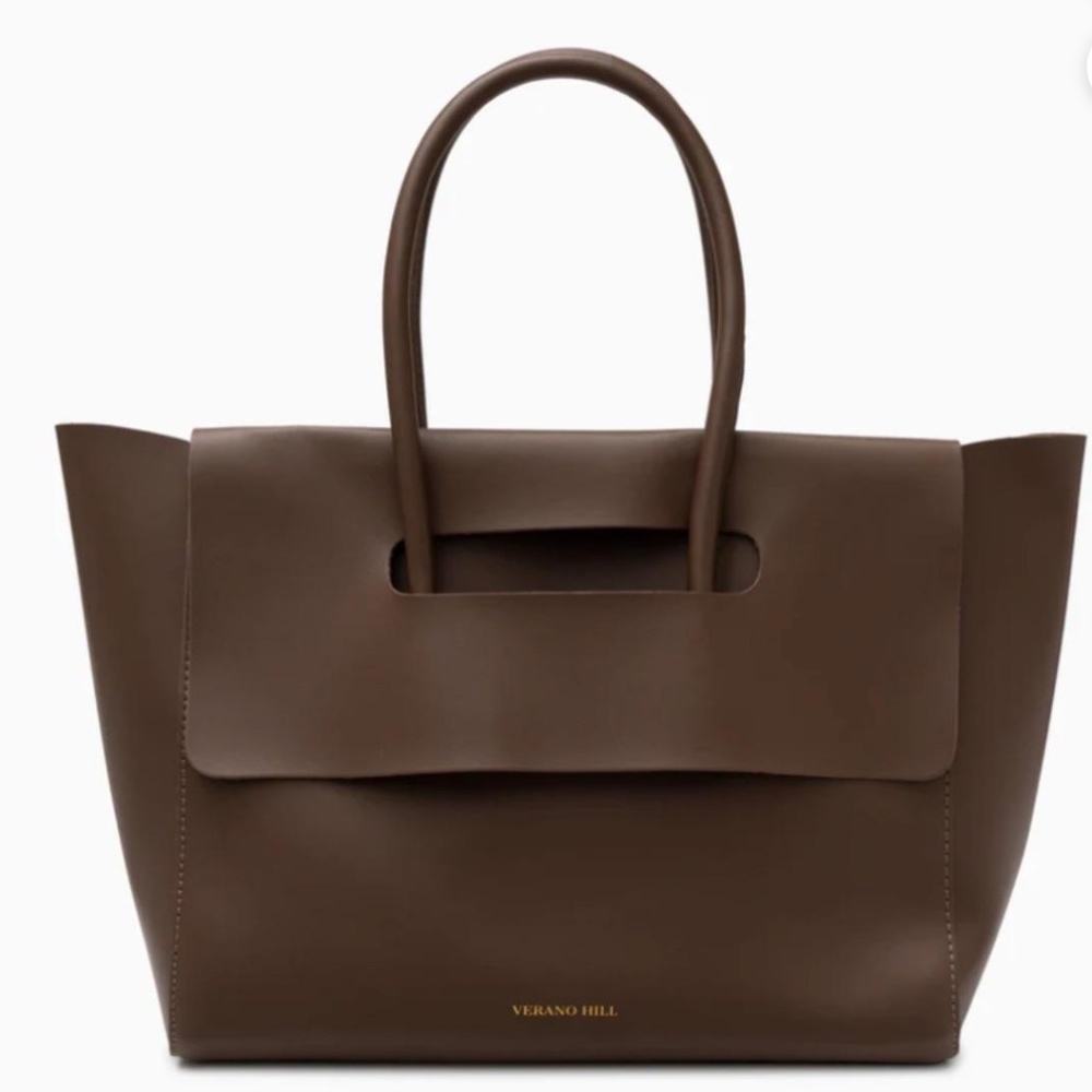 Quiet luxury aesthetic Minimalist structured leather